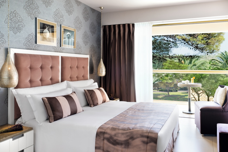 Tiara Holidays - Sani Beach - one bedroom family suite garden view